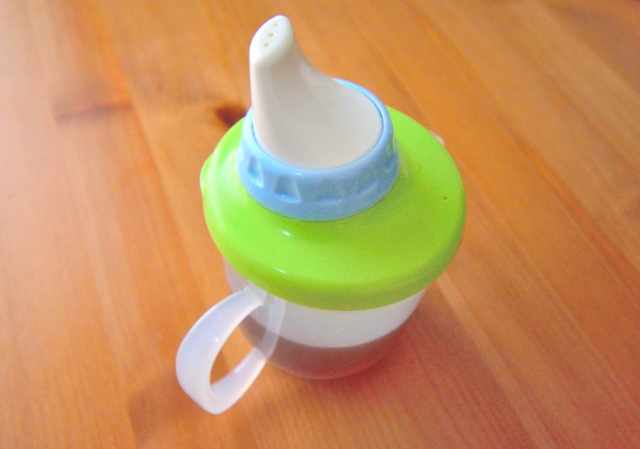 哺乳瓶拒否にはスパウトがおすすめ メリットや練習方法を解説 人気のスパウト5選も紹介 ニケの気まぐれ書店