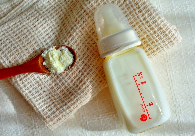 フォローアップミルクを寝る前に飲むのはダメ デメリットや飲ませ方を解説 卒業のコツも ニケの気まぐれ書店 フォローアップミルクを寝る前に飲むのはダメ デメリットや飲ませ方を解説 卒業のコツも ニケの気まぐれ書店